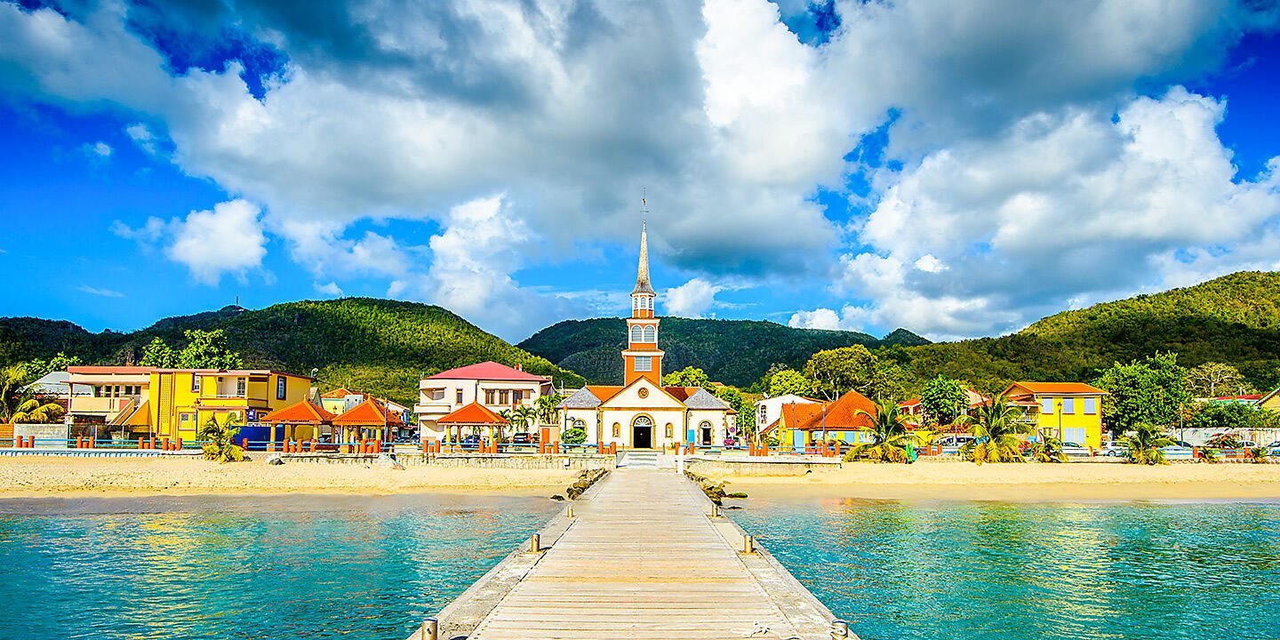 Gliding the Waters of the Windward Islands Gliding the Waters of the Windward Islands