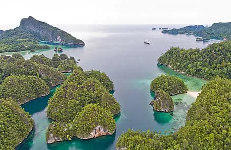 12 Nov 26 - Triton Bay, West Papua