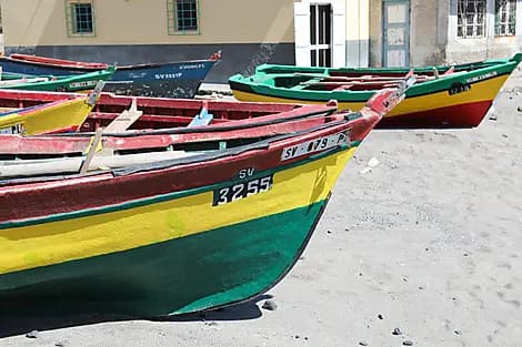 18 Mar 27 - Mindelo