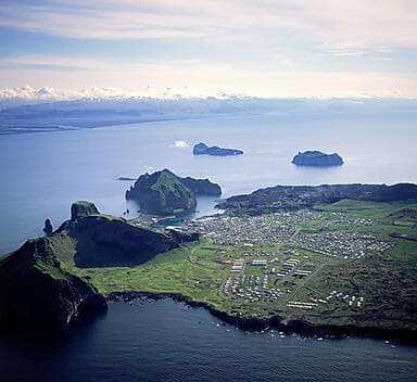 25 May 27 - Sailing in the Vestmannaeyjar