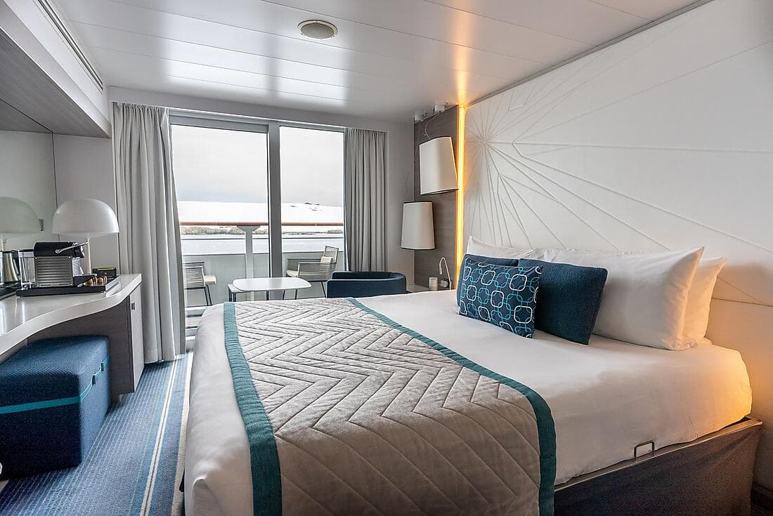 Carousel cabins: Upper decks balcony stateroom