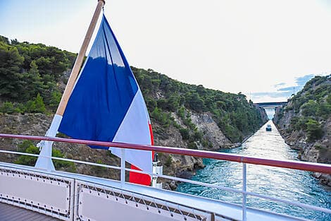 18 May 26 - Crossing the Corinth Canal