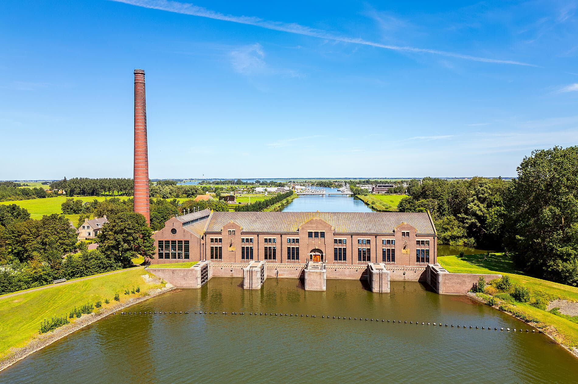 A World Affairs Voyage from Copenhagen to London 