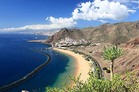 22 Mar 27 - Santa Cruz de Tenerife, Canary Islands